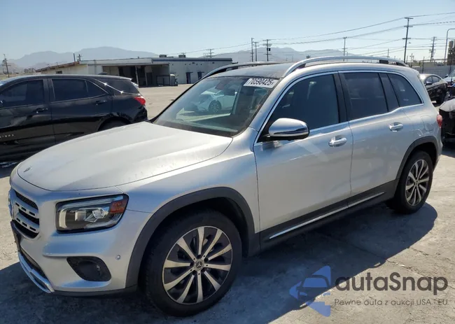 W1N4M4GBXLW052525: 70590425