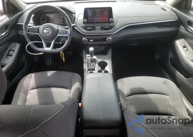 1N4BL4DW1KN303919: 68446555