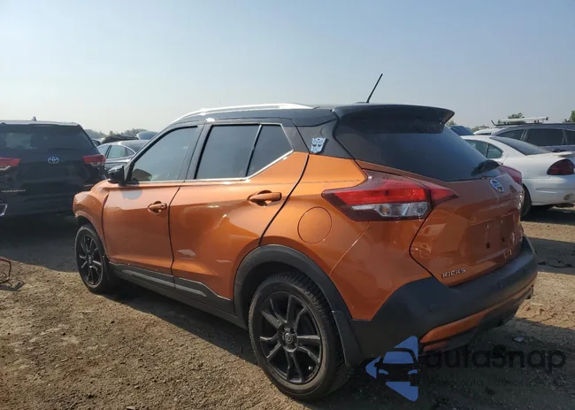 3N1CP5DV8LL576568: 64700885