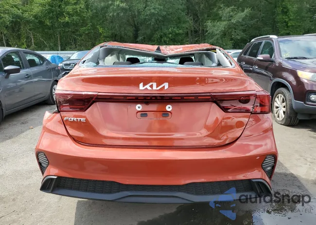 3KPF24AD3PE531353: 70886345