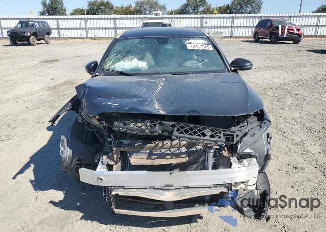 W1K3G4EB5NJ331903: 70472085