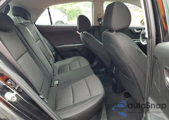 3KPA25AD4LE334251: 66921735