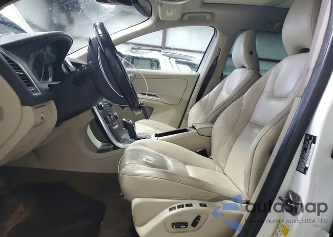 YV4902DZ3E2551799: 67396745