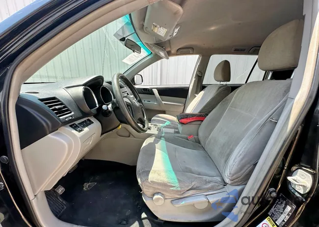 5TDBK3EH6CS123953: 69889555