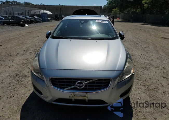 YV1612FH3D2204974: 68733755