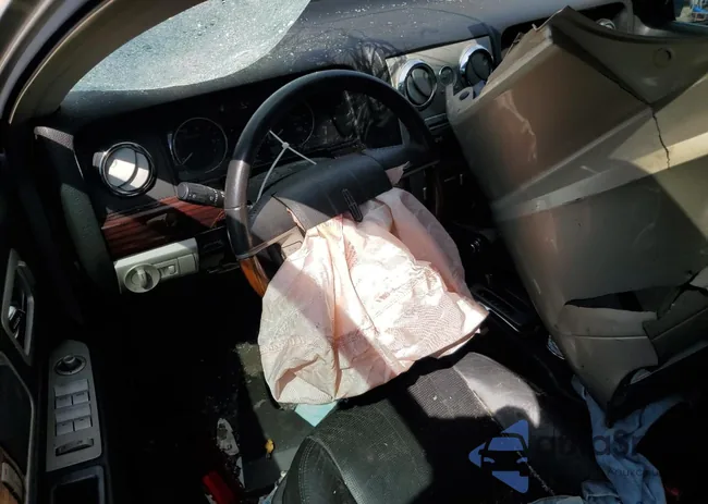 3LNHM26126R601837: 69236095