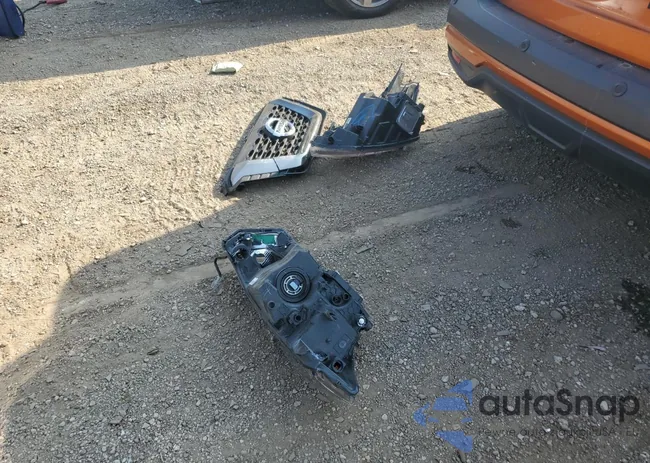 3N1CP5DV8LL576568: 64700885