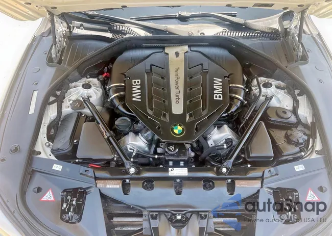 WBAKB8C58ACY64395: 68226865