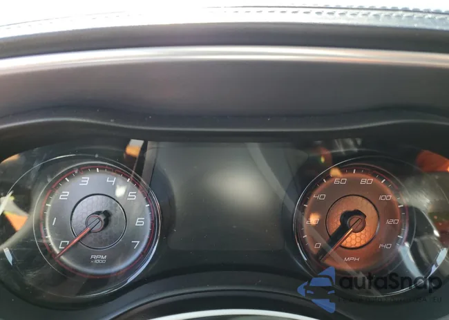 2C3CDXHG0LH252279: 69232425