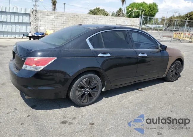 1HGCP3F89AA000759: 69637655