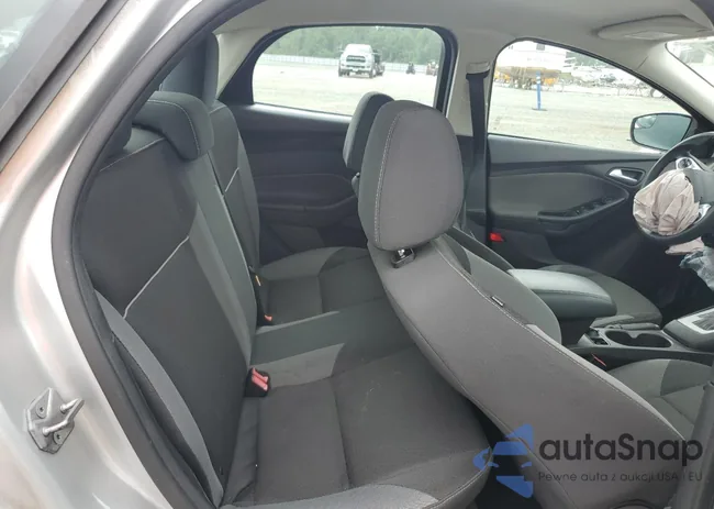 1FADP3F27EL122485: 68172575