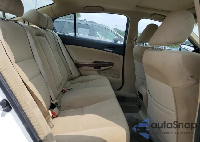 1HGCP2F76BA094456: 68120765