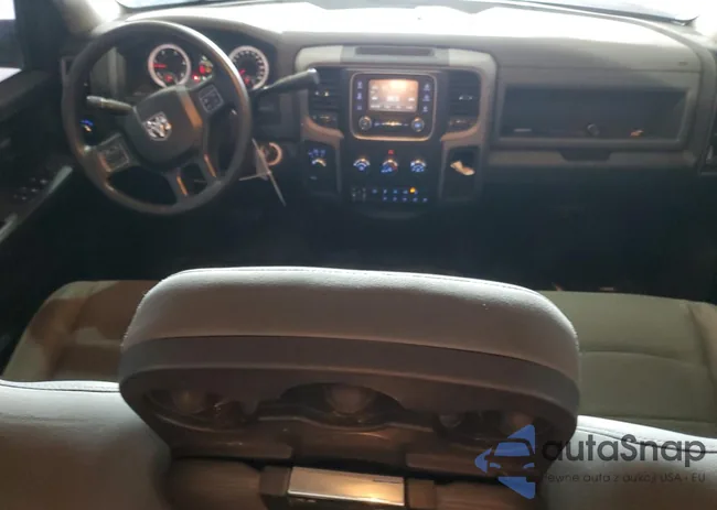 3C6UR5CL5HG663962: 69354335