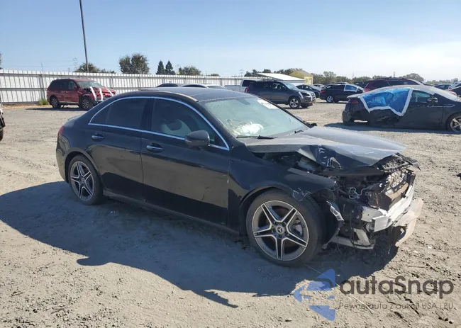 W1K3G4EB5NJ331903: 70472085