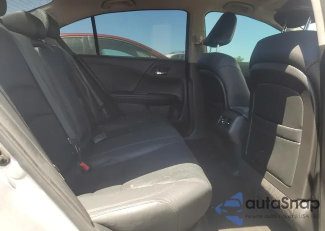 1HGCR2F88DA121484: 68139725