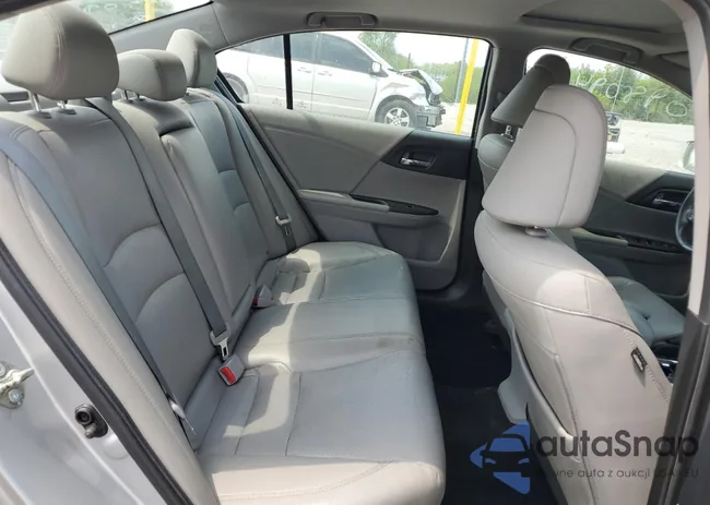 1HGCR2F86FA098094: 68827045