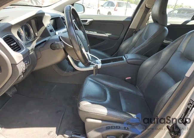 YV1612FH3D2204974: 68733755