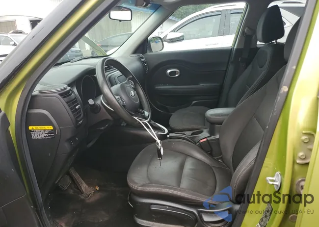 KNDJN2A22H7886018: 68138895