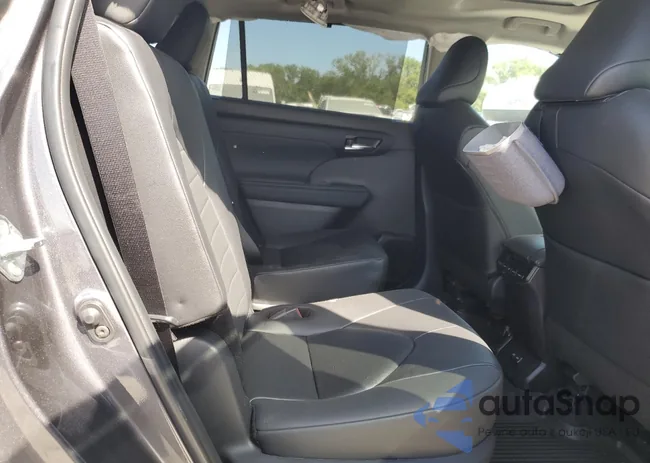 5TDKDRBH3RS557161: 70829615