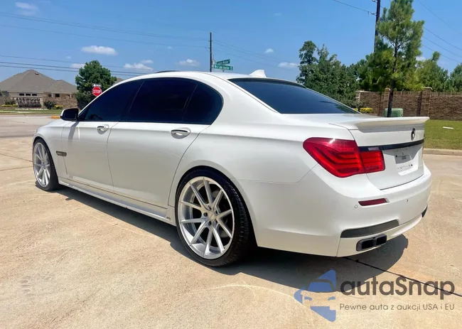 WBAKB8C58ACY64395: 68226865