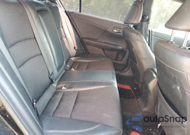 1HGCR2F50GA162248: 67605525