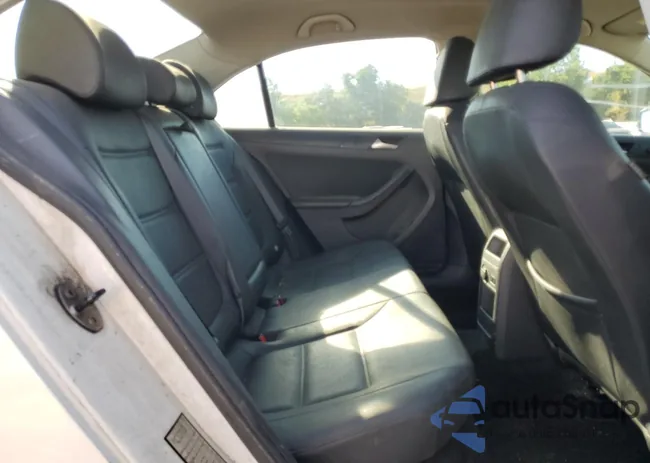 3VWDP7AJ0CM086440: 68212865