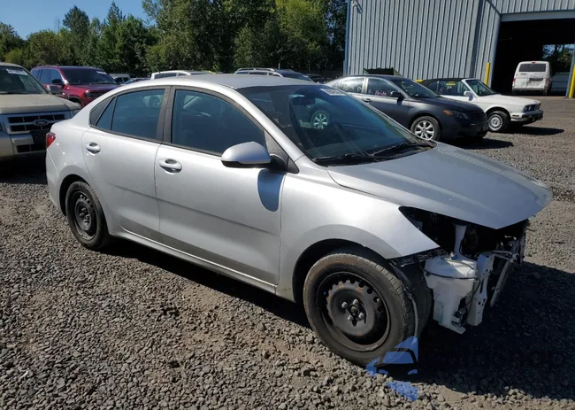 3KPA24AB0JE120282: 69845545