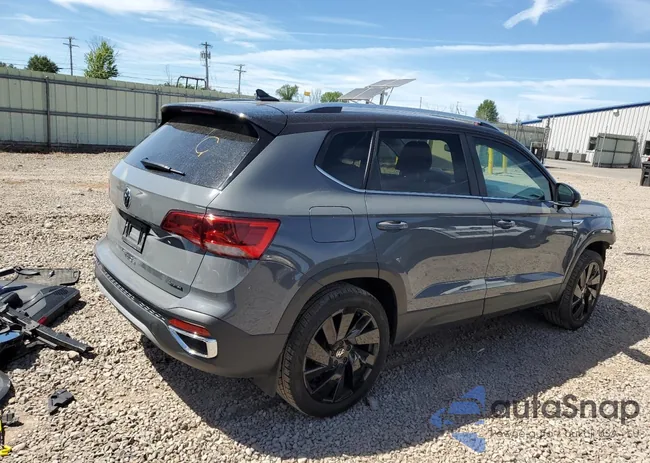 3VVVX7B27RM018239: 69073725