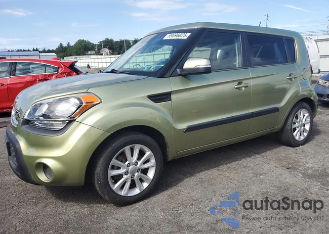 KNDJT2A62C7396423: 69696025