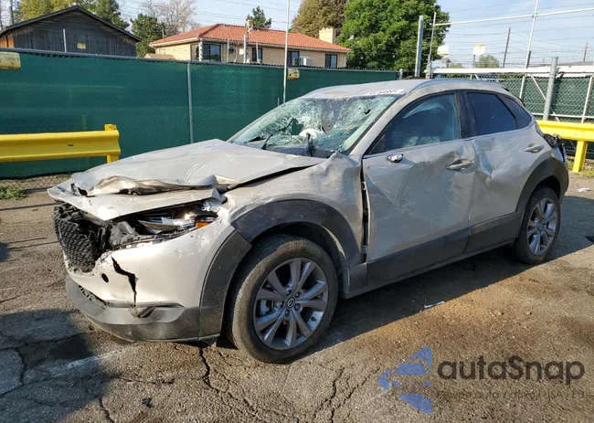 3MVDMBBM8PM579827: 68769895