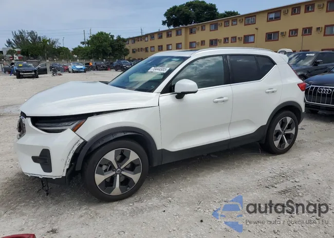 YV4L12UE1R2372943: 70444985