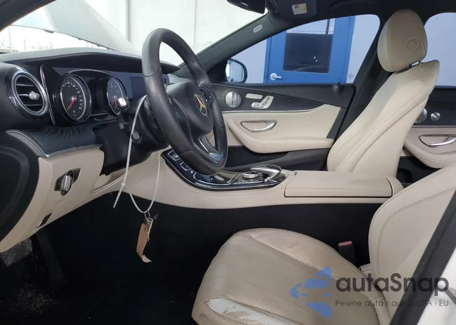 WDDZF4JB9HA160953: 71052975