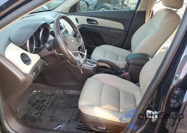 1G1PE5SB9E7372858: 70958125