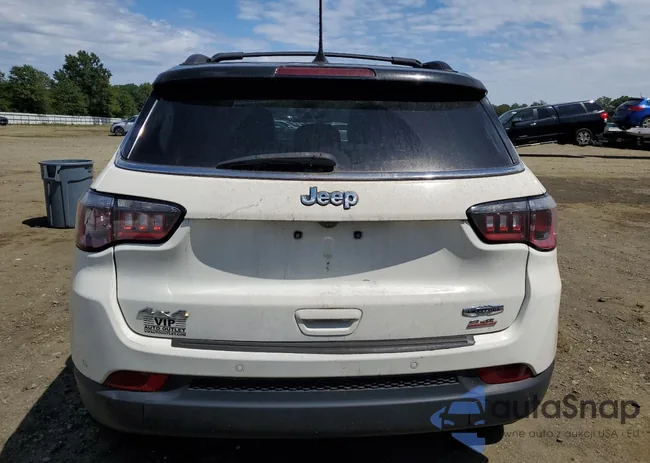 3C4NJDBB9JT138021: 69459045