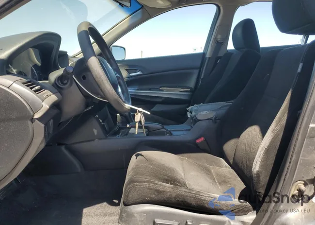 1HGCP367X8A040334: 67592695