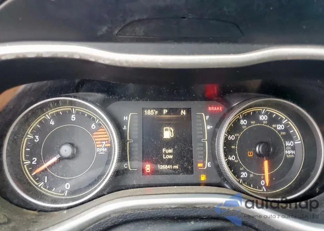 1C4PJLLB8JD621815: 68438065