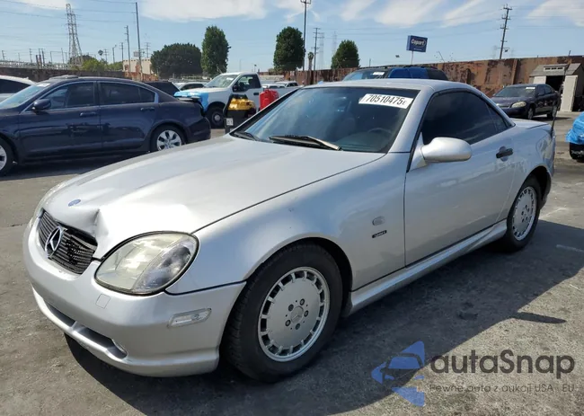 WDBKK47F8XF085647: 70510475