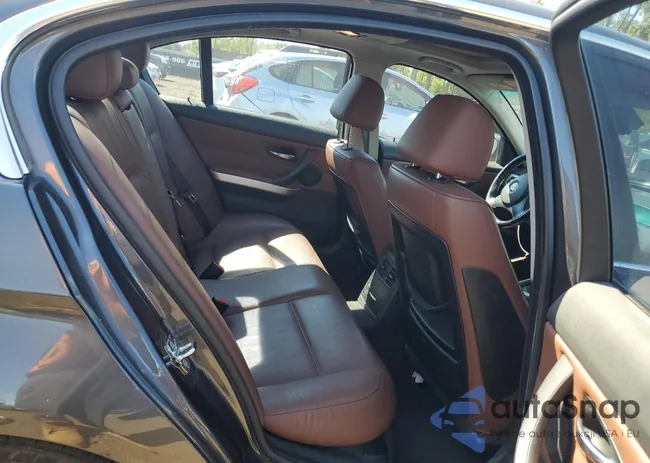 WBAVD33506KL52699: 70311515