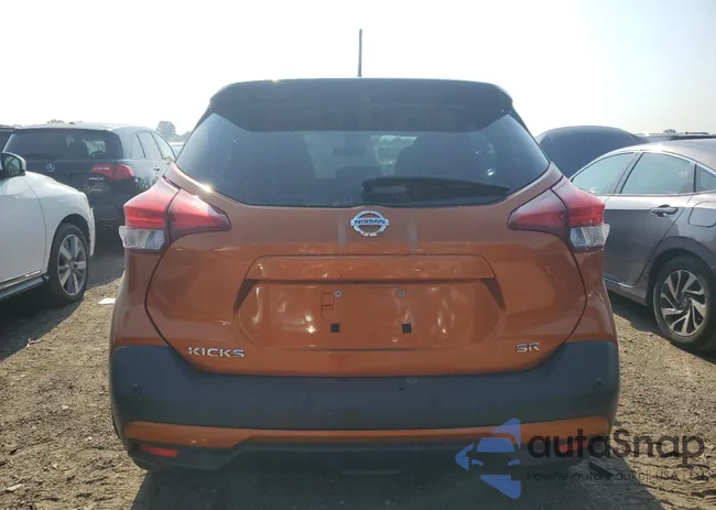 3N1CP5DV8LL576568: 64700885