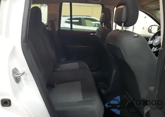 1C4NJCBA4GD641410: 91125415