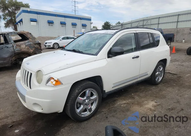 1J8FT57W88D758416: 68927205