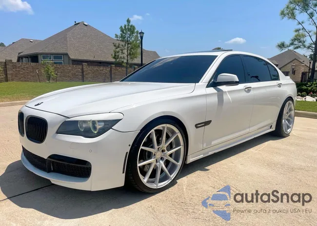 WBAKB8C58ACY64395: 68226865