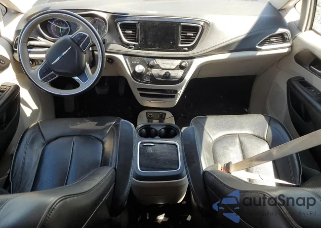 2C4RC1GG6JR276052: 69651725