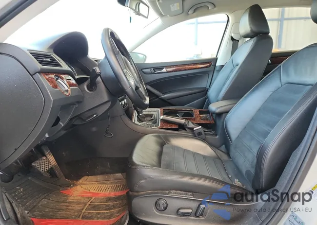 1VWCN7A33CC012112: 70836725