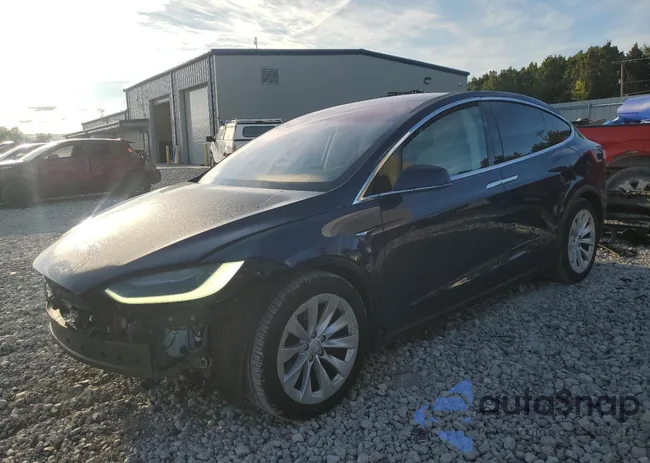 5YJXCBE28HF039296: 70351135