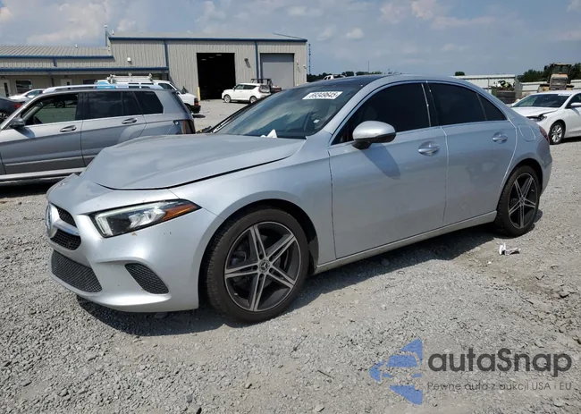 W1K3G4EB7NJ338402: 69349645