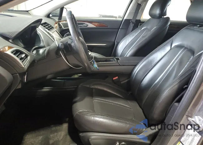 3LN6L2GK4ER832738: 69470175