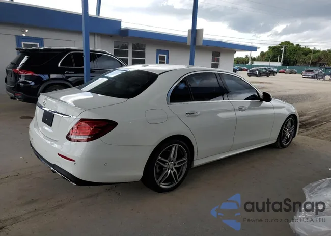 WDDZF4JB9HA160953: 71052975