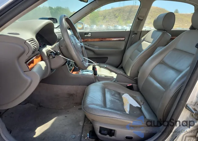 WAUDH68D81A078880: 68826675