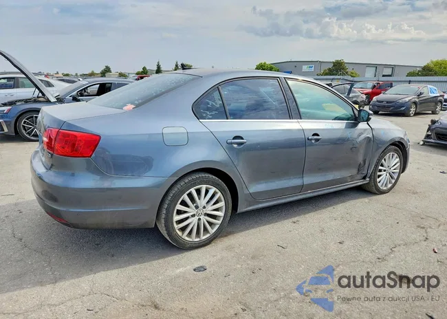 3VWLL7AJ1DM405286: 61449366